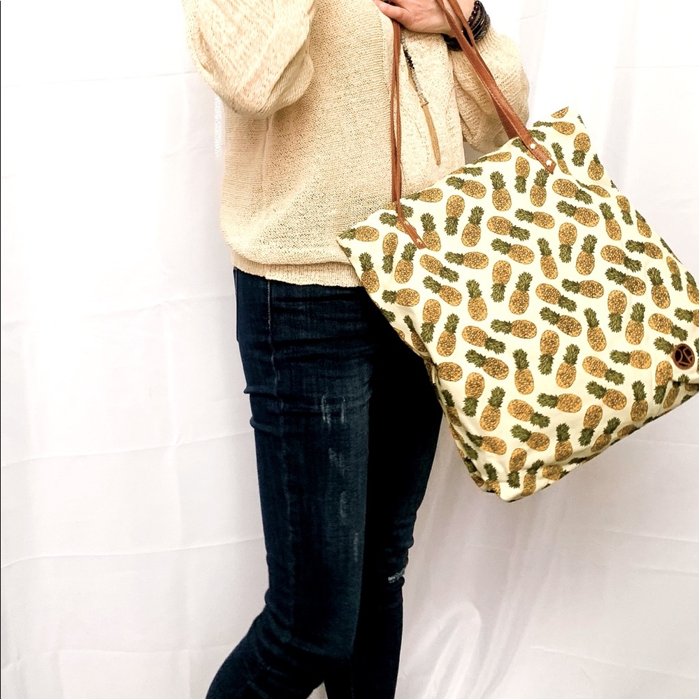 Canvas tote